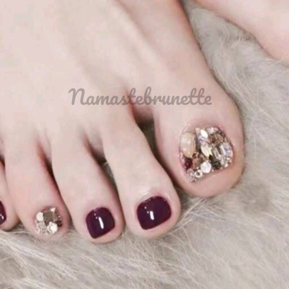 2/$16 3D Rhinestone & Glitter Press on Toenails - Picture 3 of 12